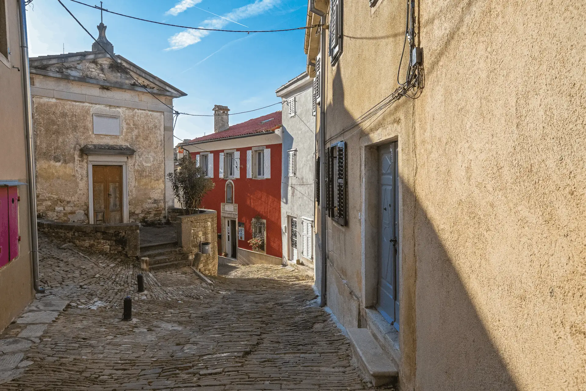 cobblestone streets of Motovun that can be explored from Villa Motovun